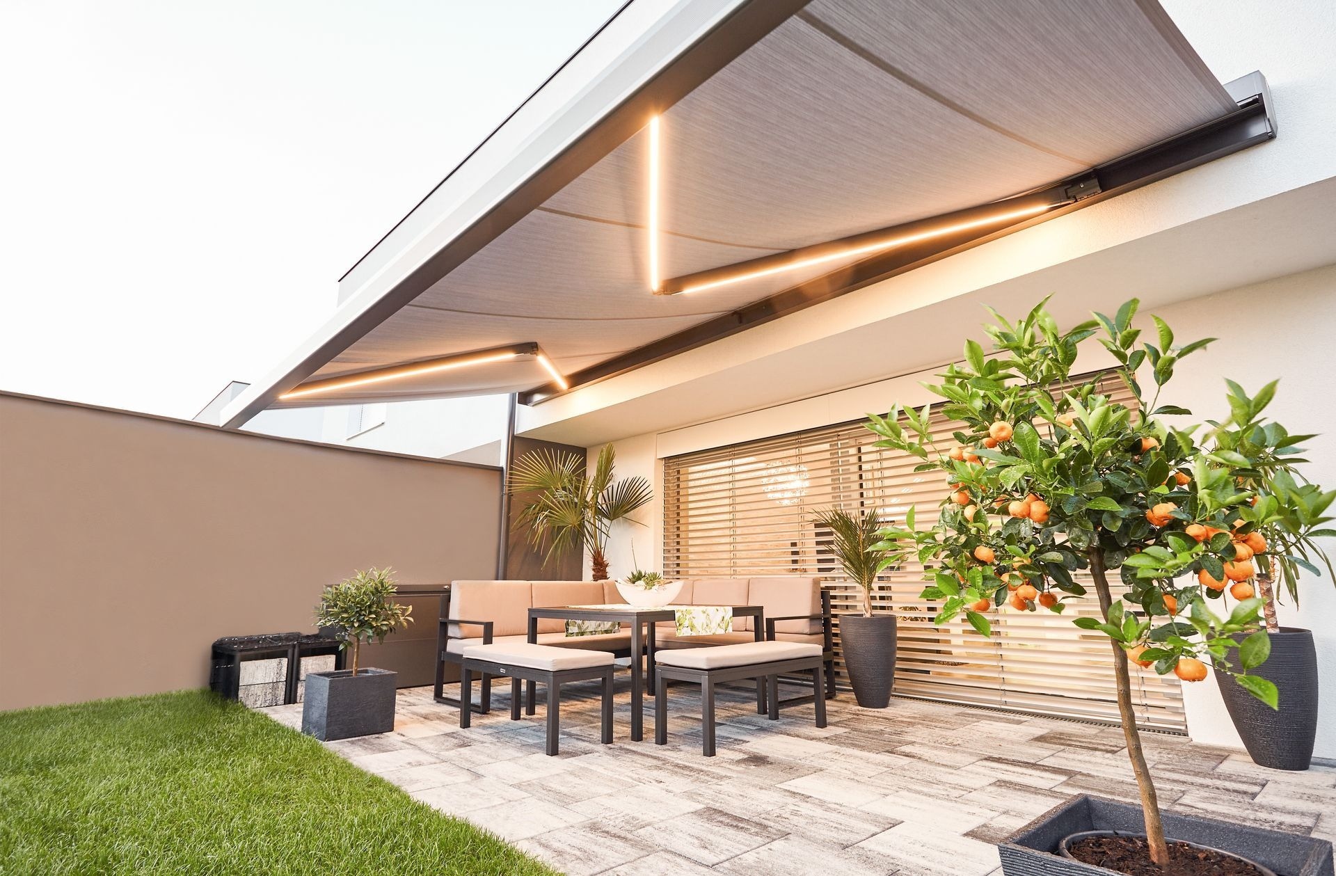 Kassettenmarkise PAN – Beschattung einer Terrasse